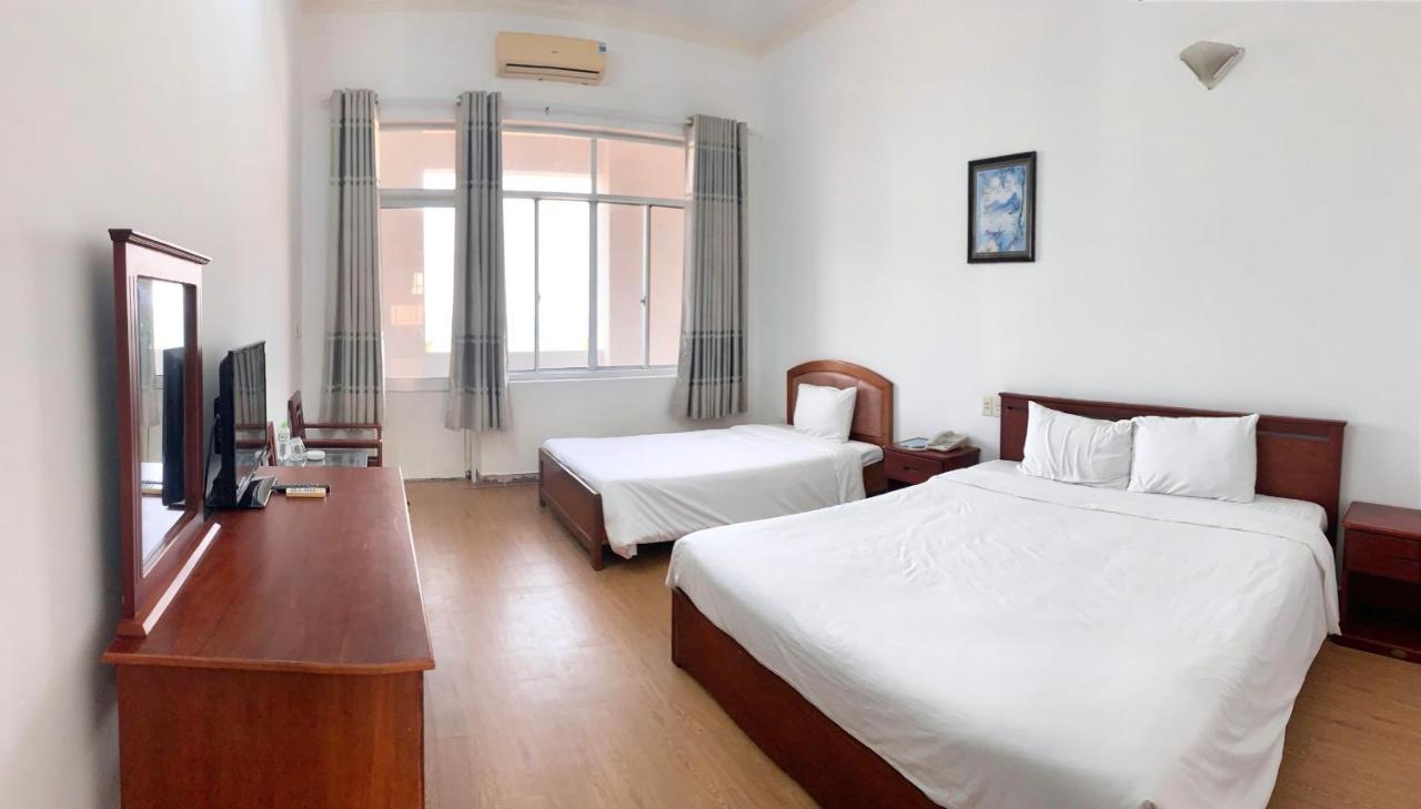 My Khe 2 Da Nang Seafront Hotel Exterior photo