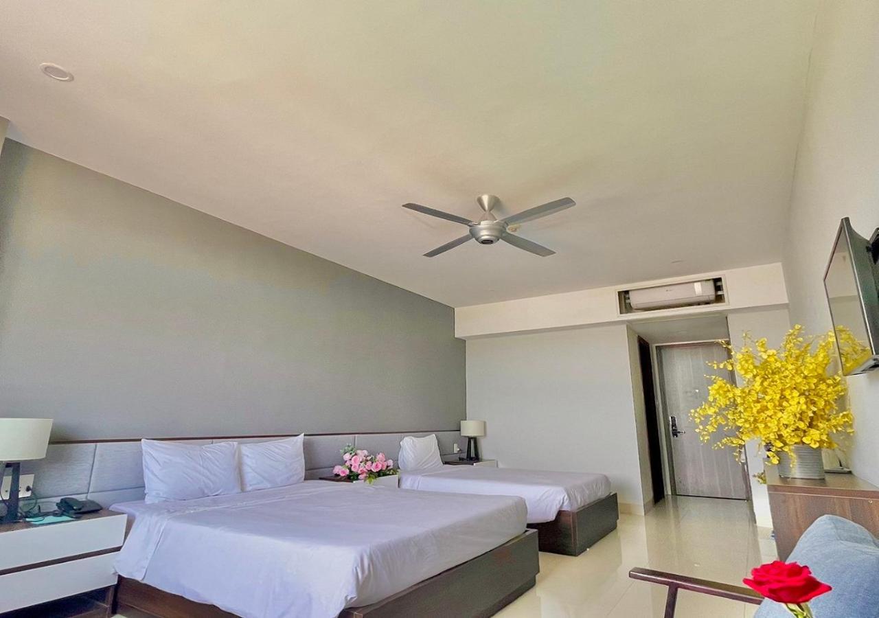My Khe 2 Da Nang Seafront Hotel Exterior photo
